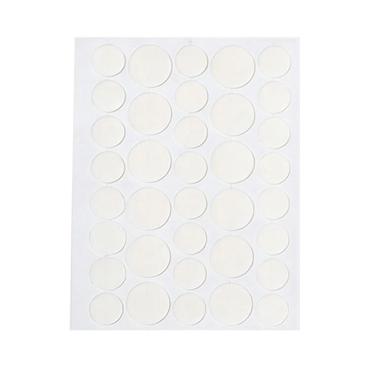 Perché i cerotti idrogel per l'acne stanno diventando un must per la pelle chiara?